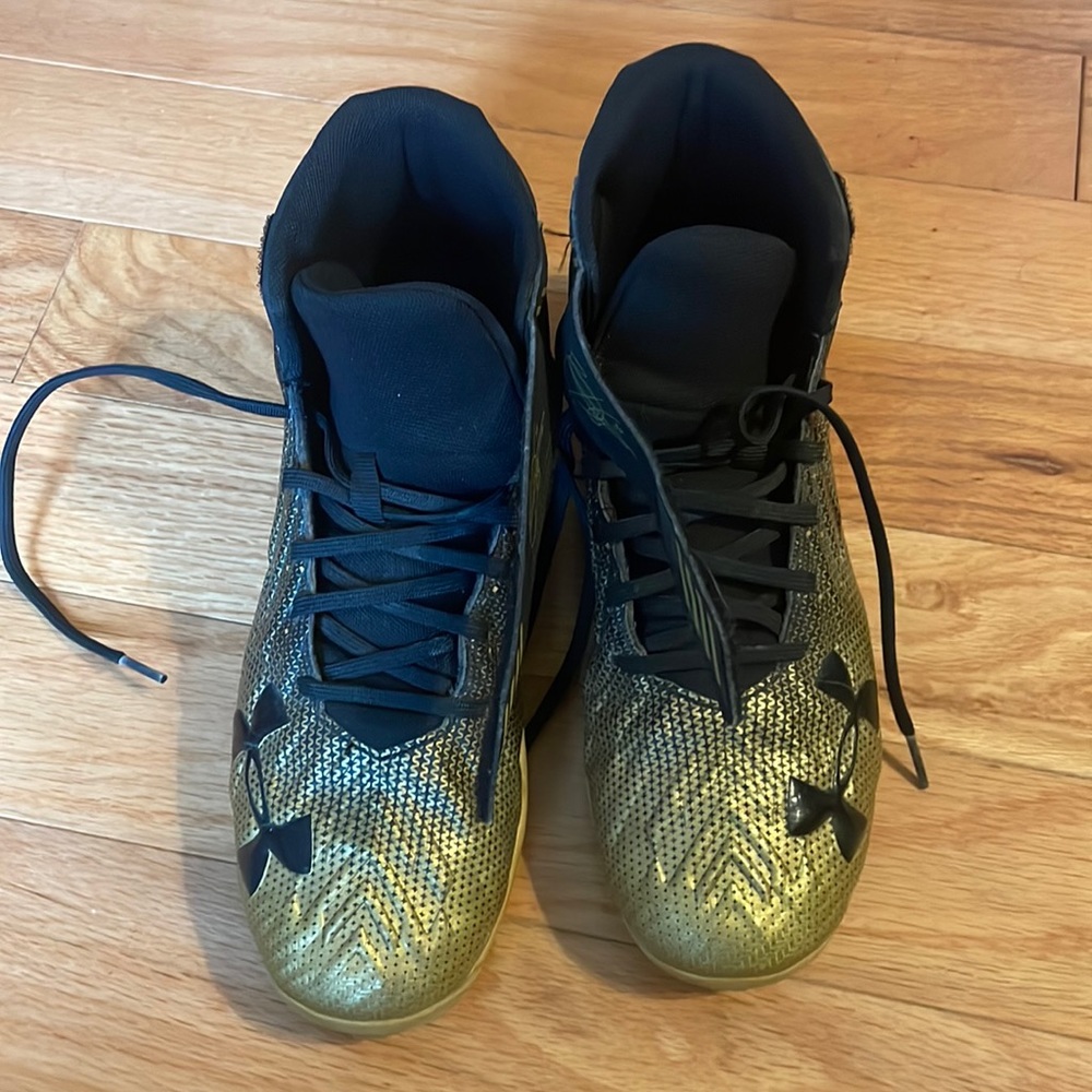 Under armour baseball cleats